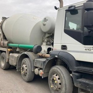 foto 9m3 mix Stetter 8x4 Iveco