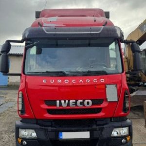 foto EUR6 Iveco 8m ADR 19/18t plachta valník 2spaní