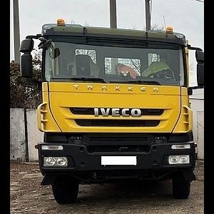 foto 6x4 Iveco 6.2m+HR rotátor vidle dálkáč retarder automat