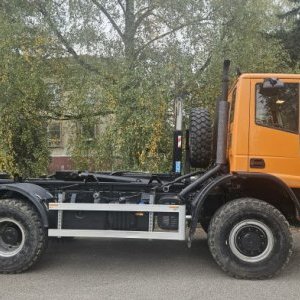 foto 4x4 hák 13.5t Iveco komunál ZIMA+LÉTO kropice sypač kontejner