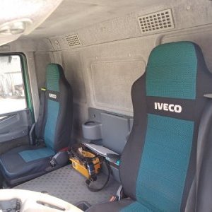 foto 6x2 Iveco 6m +HR 12m radio Atlas-Terex valník s jeřábem