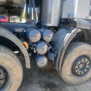 foto Eur5 sklápěč 8x4 komunál 41t bordmatik Iveco 450 Trakker