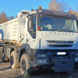 foto Eur5 sklápěč 8x4 komunál 41t bordmatik Iveco 450 Trakker