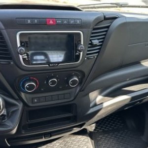 foto 3.5t sklápěč 6míst IVECO Daily