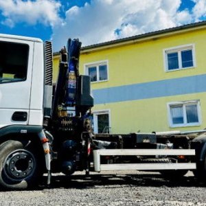 foto 10t Eur4 Iveco kontejner+ jeřáb PM